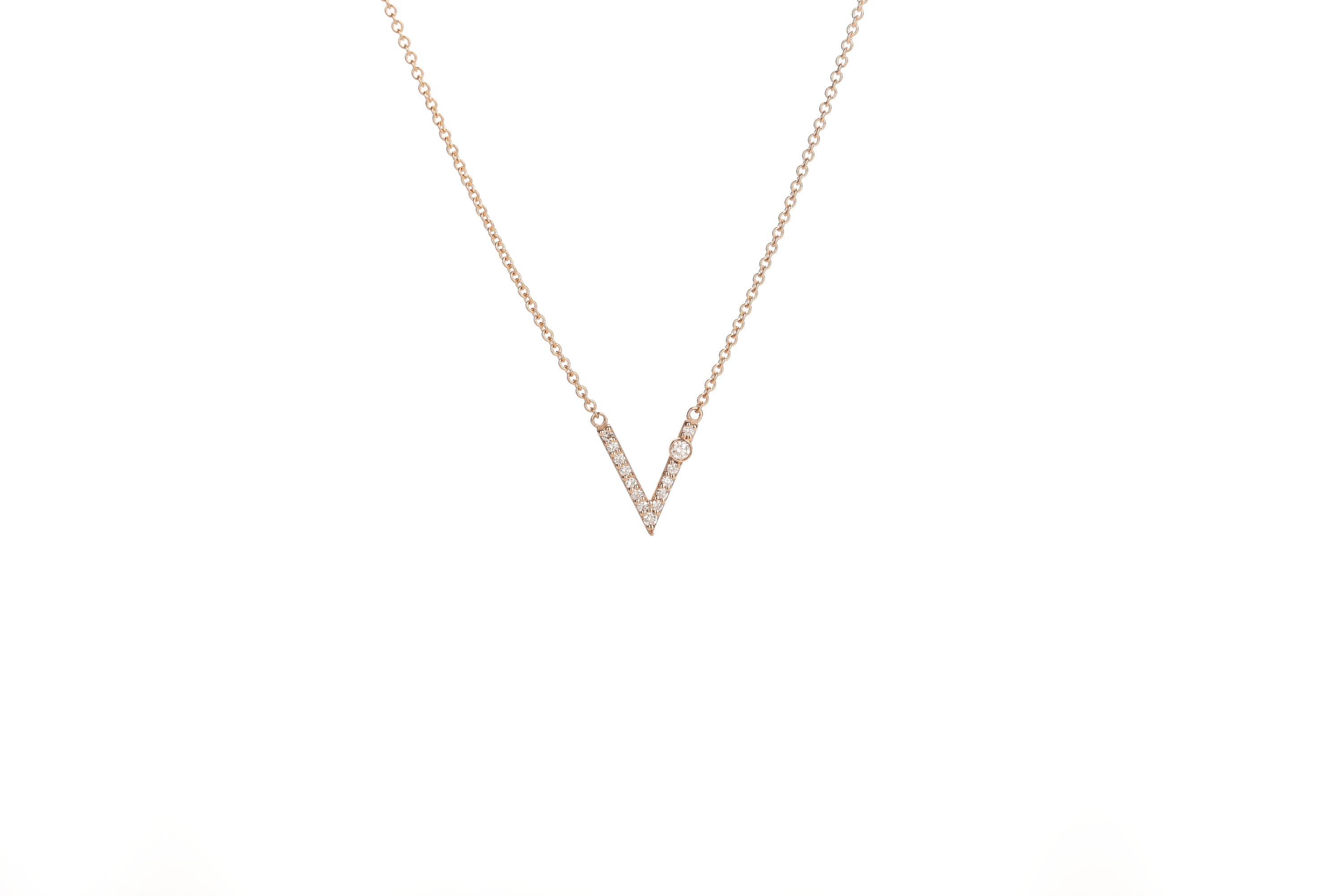 Every Day First Size V Pavè Pendant