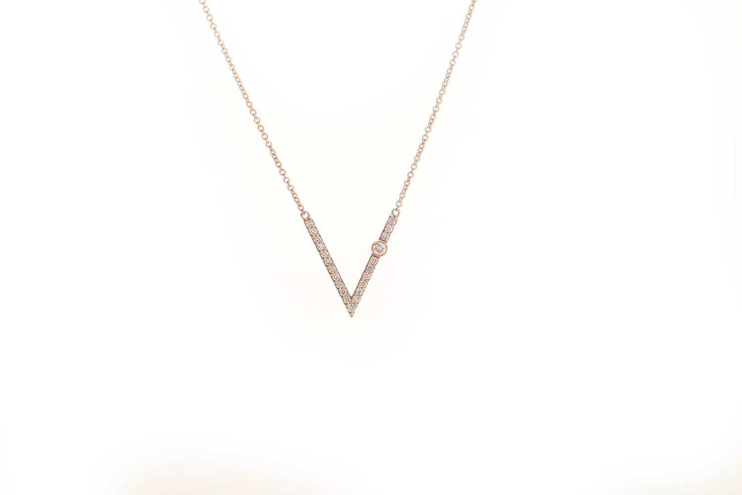 Every Day Second Size V Pavè Pendant