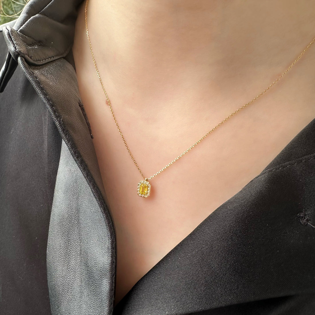 Solis Edge Halo Pendant