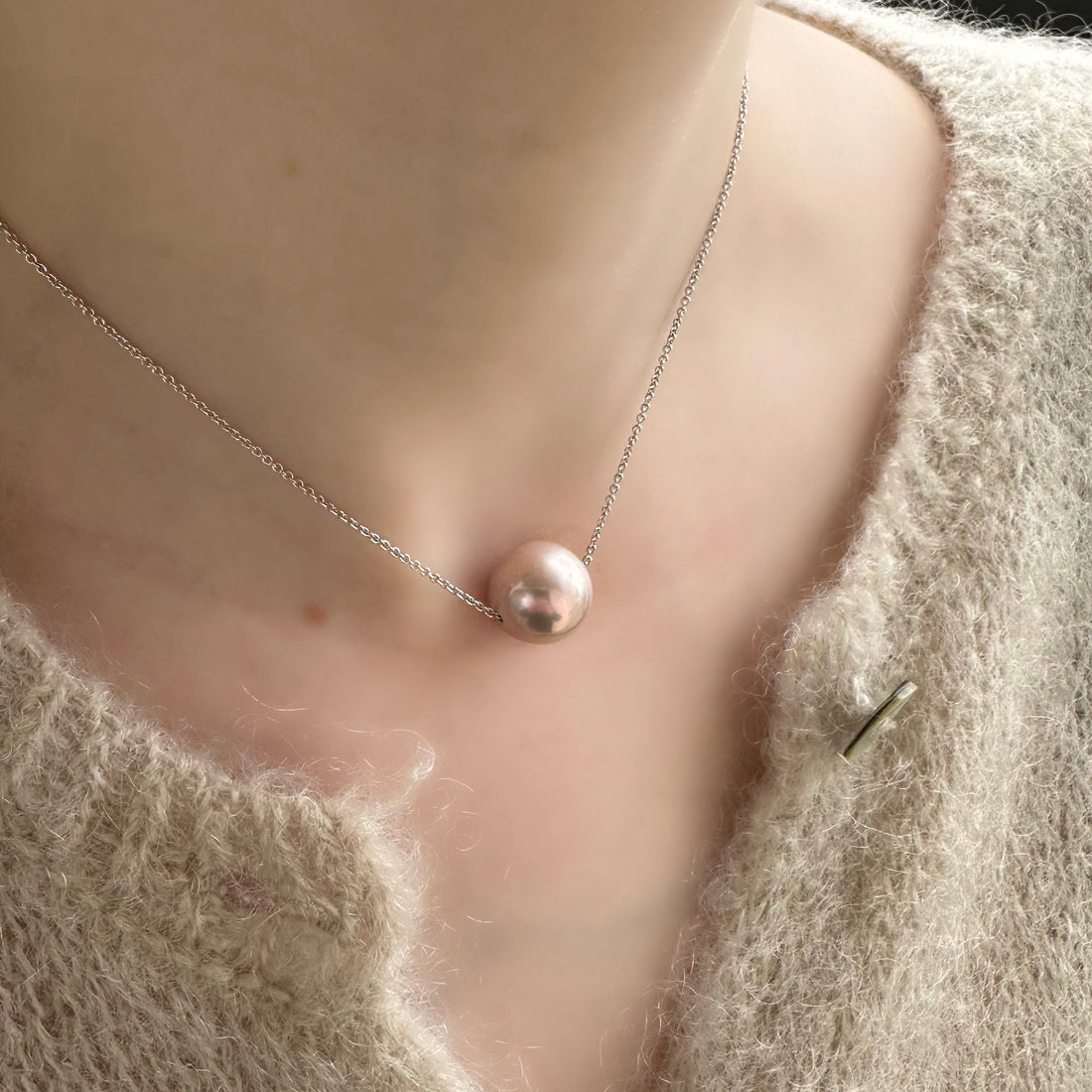 Thread Blush Pearl Necklace